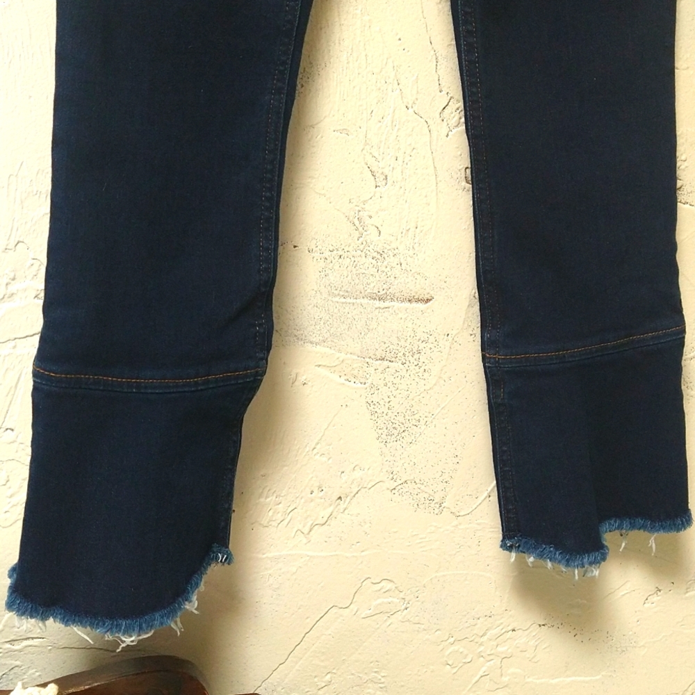 Jen 7 Jeans - Picture 4 of 9